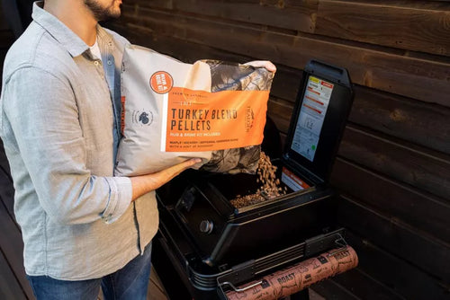 Traeger Turkey Blend Wood Pellets with Brine & Rub Kit